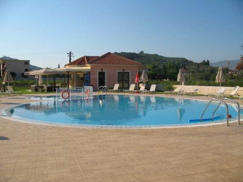 Eleni'S Garden & Castello Suites Alykanas  Exterior foto
