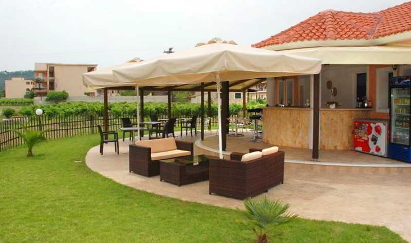 Eleni'S Garden & Castello Suites Alykanas  Exterior foto